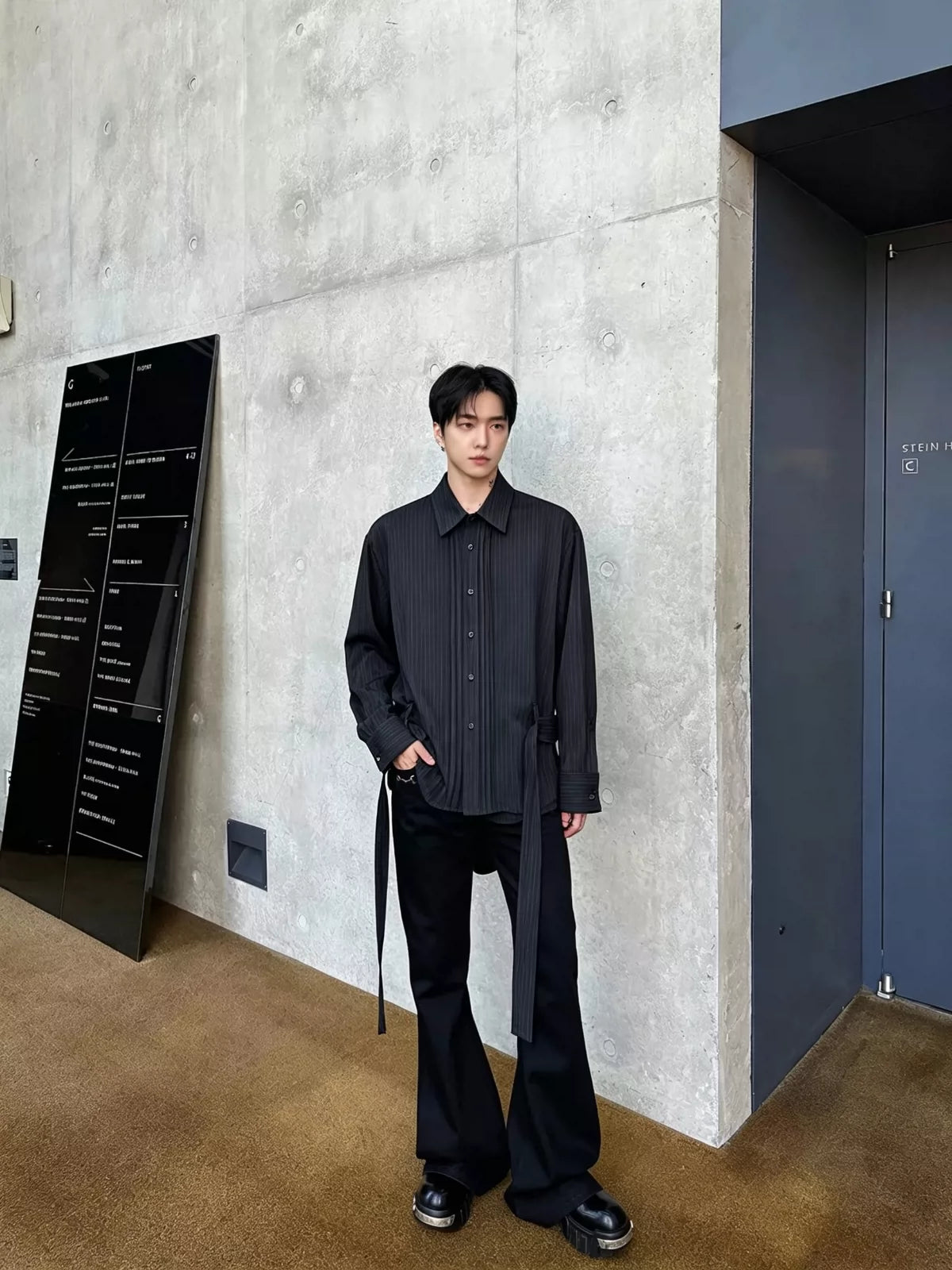 MODEFREAKのウエストタイデザインモードシャツ mf3884の画像