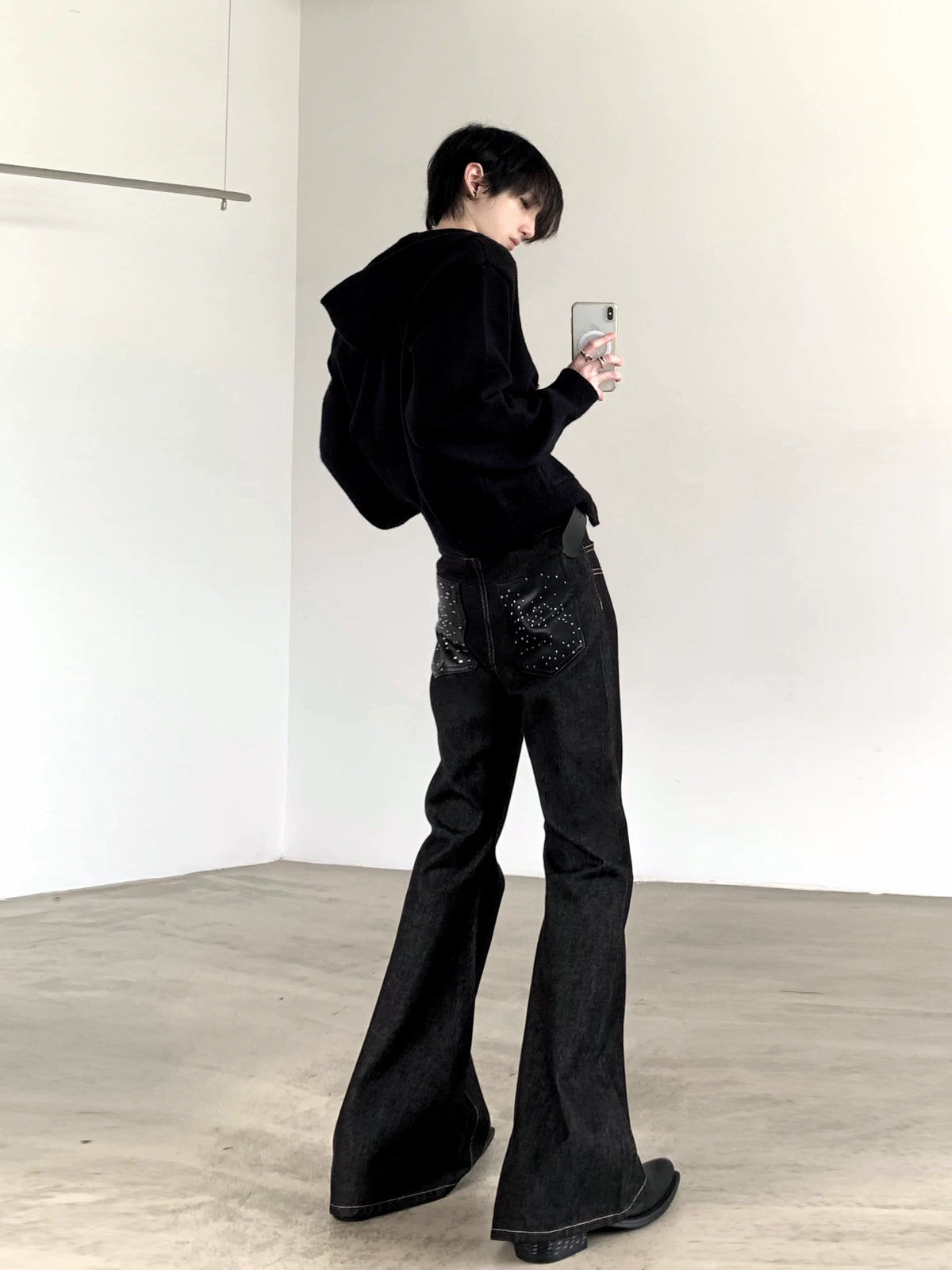 MODEFREAKの【10.19新作】シャインストーンフレアデニムパンツ mf3896の画像