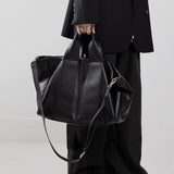 MODEFREAKのビッグレザーショルダーバッグ mf2576の画像