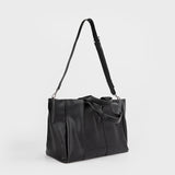 MODEFREAKのビッグレザーショルダーバッグ mf2576の画像