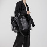 MODEFREAKのビッグレザーショルダーバッグ mf2576の画像