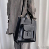 MODEFREAKのハンドショルダーレザーバッグ mf0996の画像1