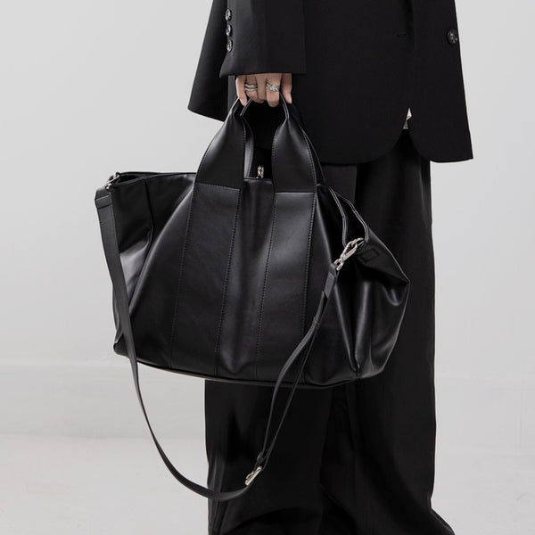 MODEFREAKのビッグレザーショルダーバッグ mf2576の画像
