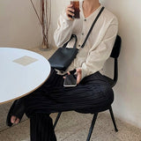 MODEFREAKのレザーショルダーバッグ mf0688の画像