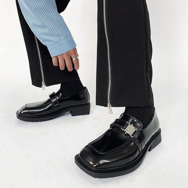 MODEFREAKのバックルエナメルレザーシューズ mf1299の画像