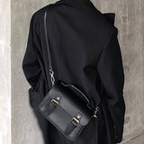 MODEFREAKのレザーバックルショルダーバッグ mf1509の画像
